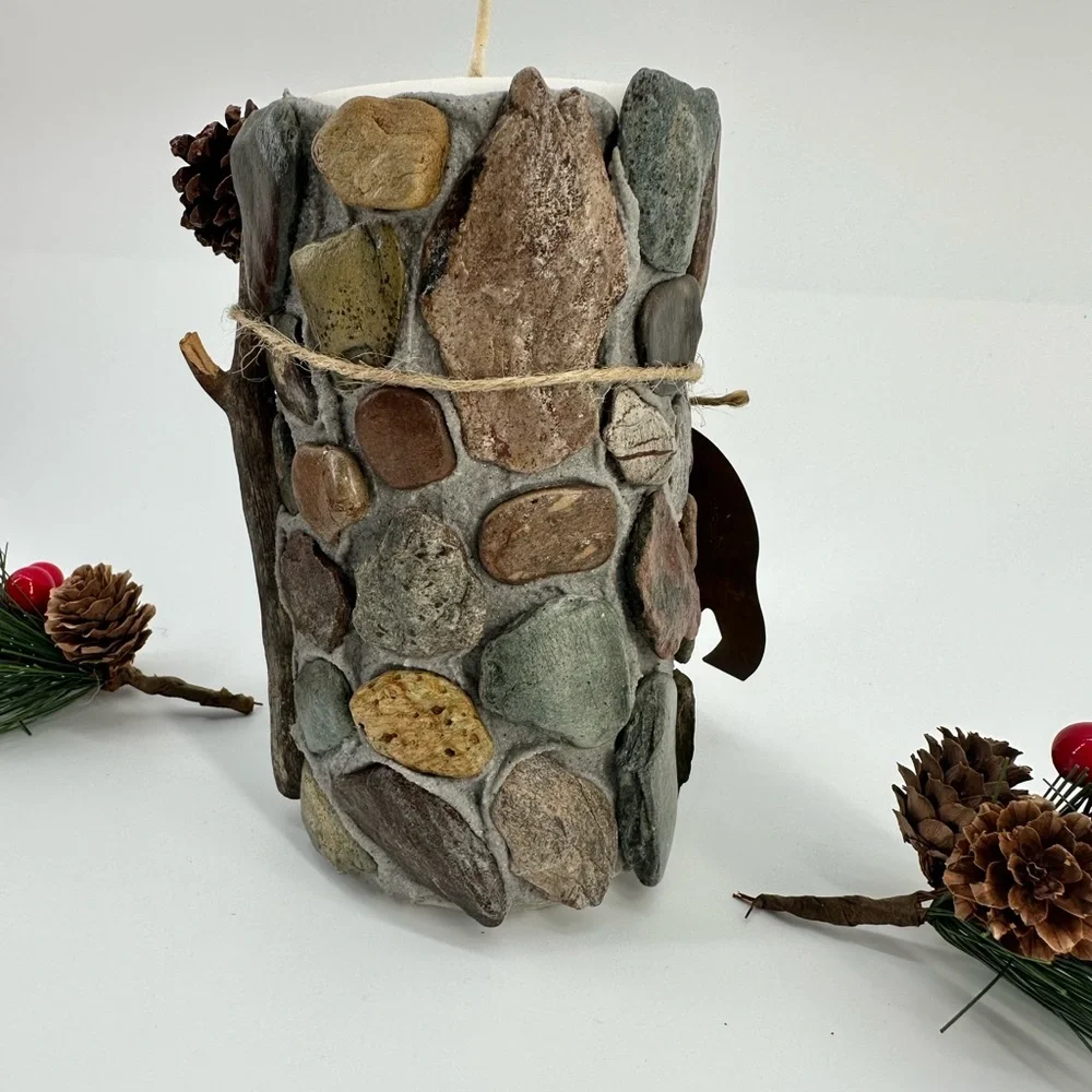 Rustic Stone and Bear Candle ~ perfect woodsy decor!